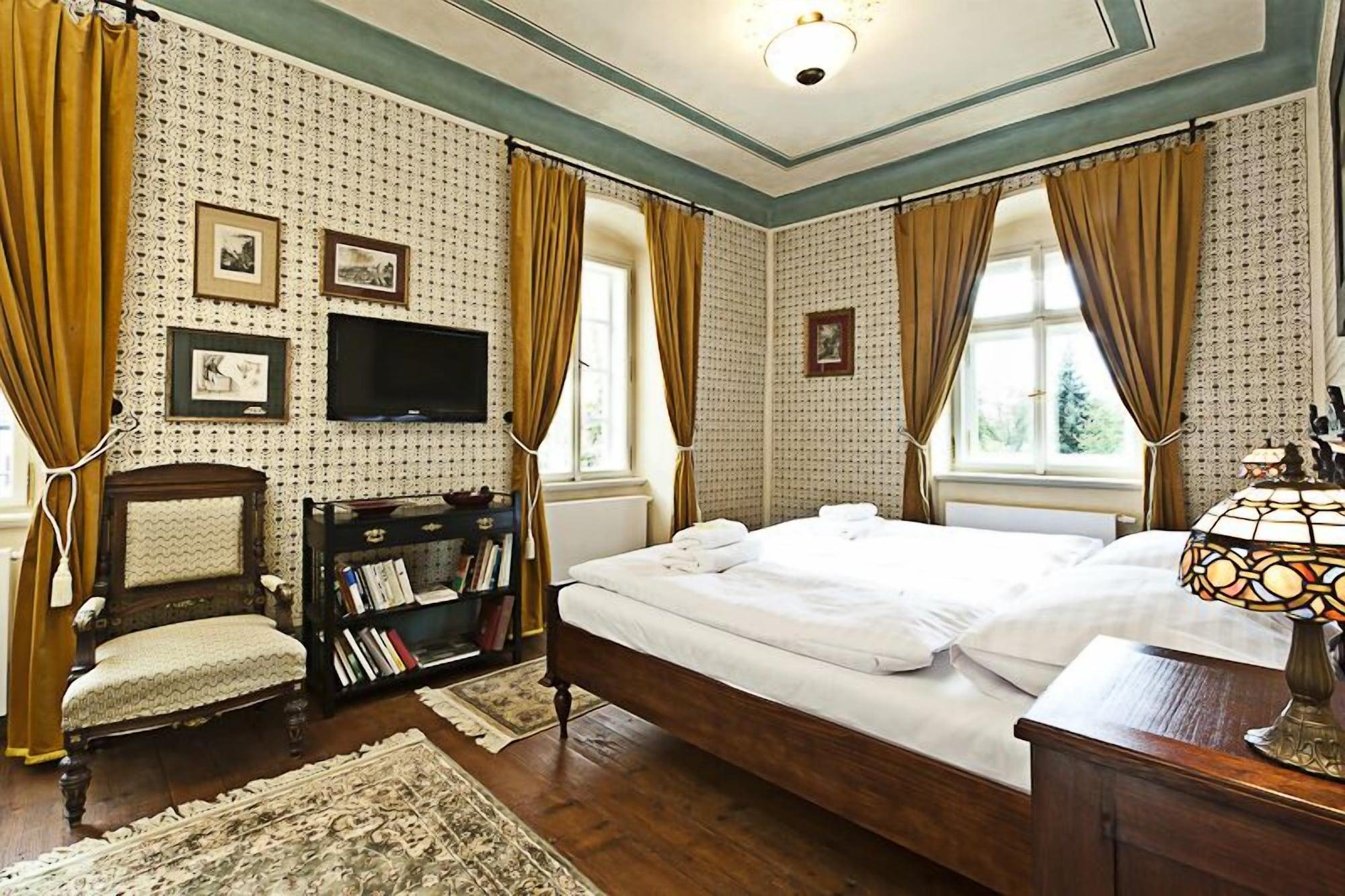 Hotel Latran Чешки Крумлов Екстериор снимка