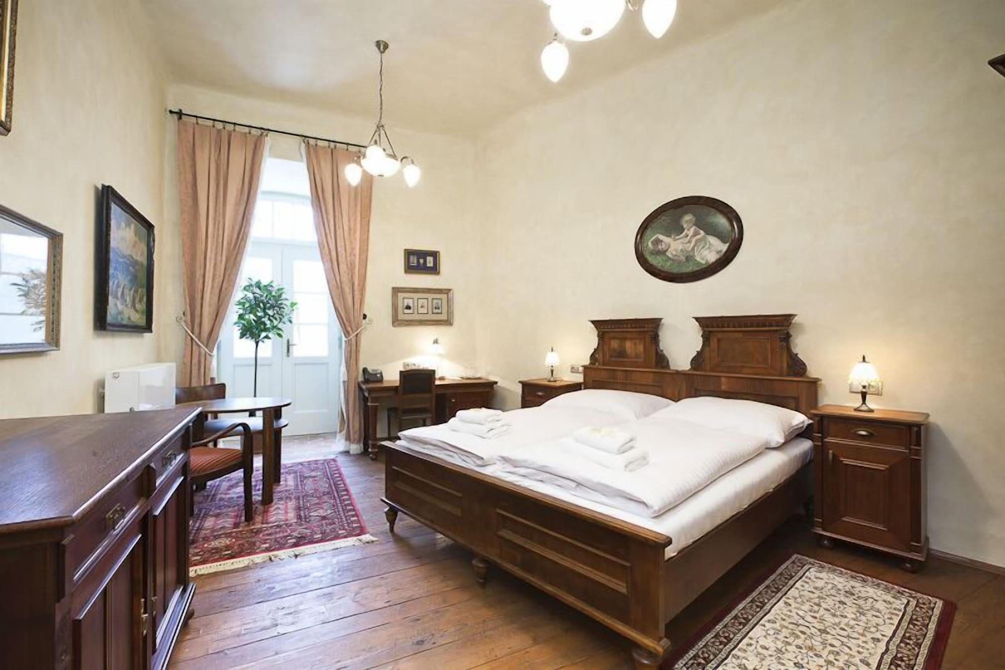 Hotel Latran Чешки Крумлов Екстериор снимка
