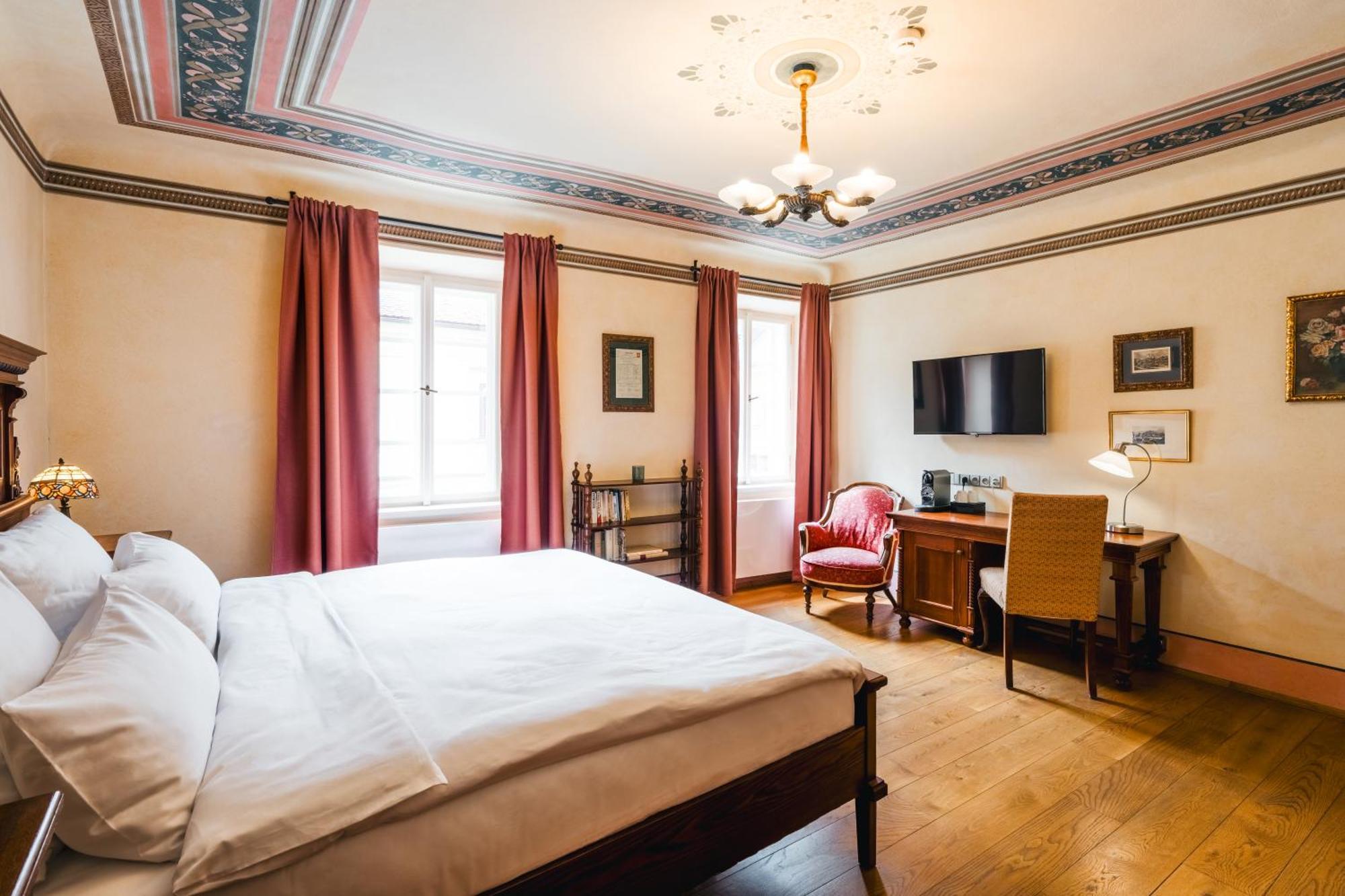 Hotel Latran Чешки Крумлов Екстериор снимка