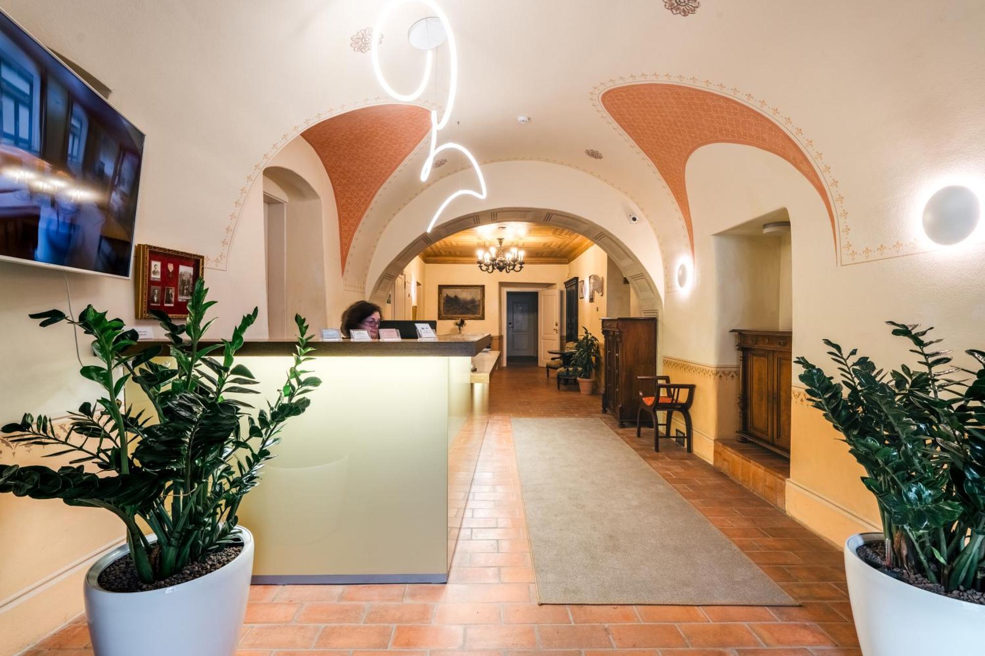 Hotel Latran Чешки Крумлов Екстериор снимка